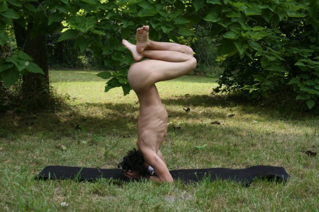Yoga nudo 